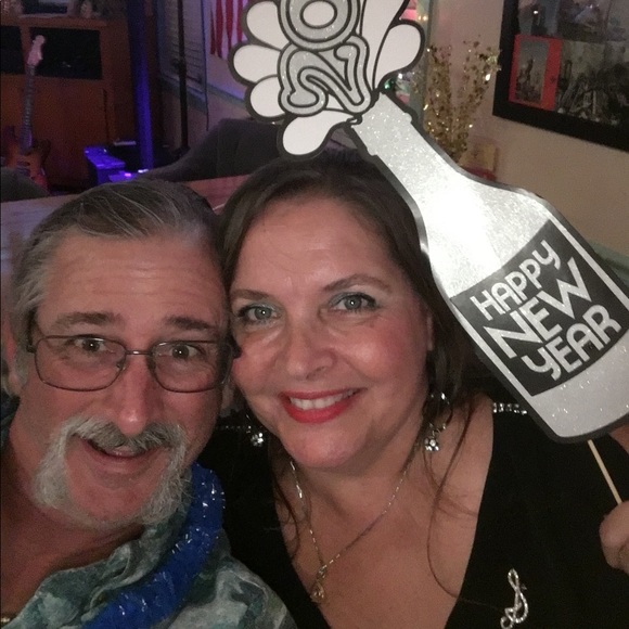 Meet Your Seller Sher Smith Men’s /Women’s Styles - Picture 8 of 8